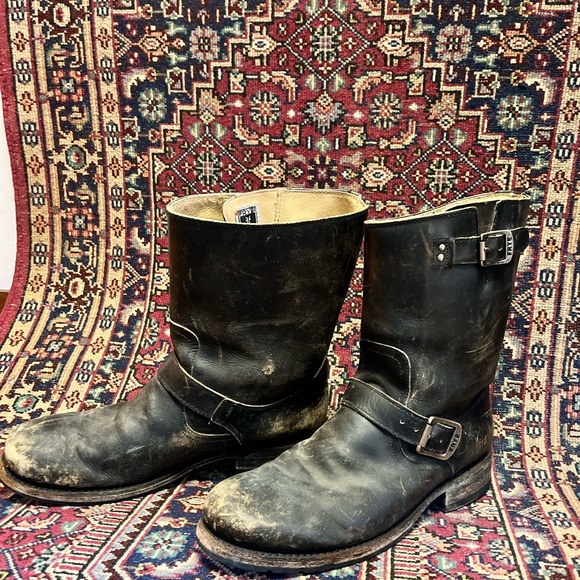 Frye pre-distressed Engineer Boots size 9 (fits women’s 10) - Picture 3 of 8